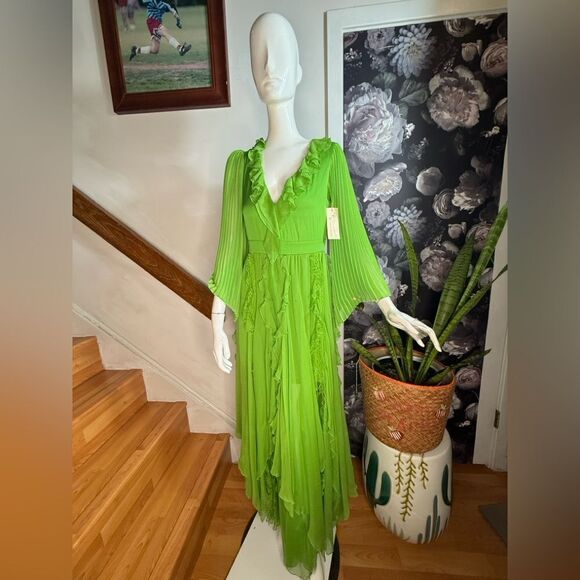 ALICE + OLIVIA
Day Sunburst Sleeve Maxi Dress/ size 2 - Picture 7 of 13